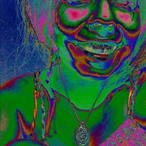 Meet your Posher, Yessica